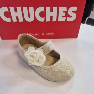 Mercedita lino detalle flor color hielo marca Chuches