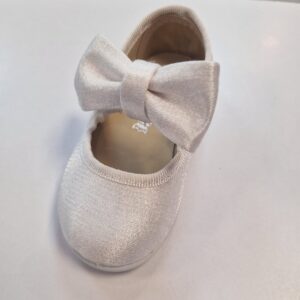 Mercedita lino brillo blanca Royale detalle lazo