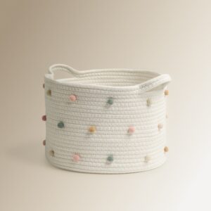 Cesta organizadora infantil cuerda pompones colores pastel blanco