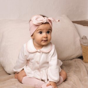 Conjunto bebe nina Calamaro chaqueta blanca punto cuello volante bordado flores corazon braguita rosa algodon