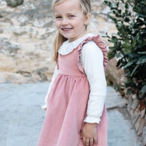 Vestido pichi nina Pampero pana rosa empolvado blusa manga larga blanco roto crema cuello babero bordado plumeti volantes fruncidos hombro