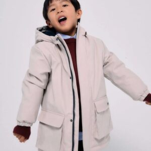 Abrigo Impermeable para niño color beige con capucha Zippy.