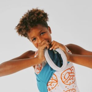 Niño Barefoot