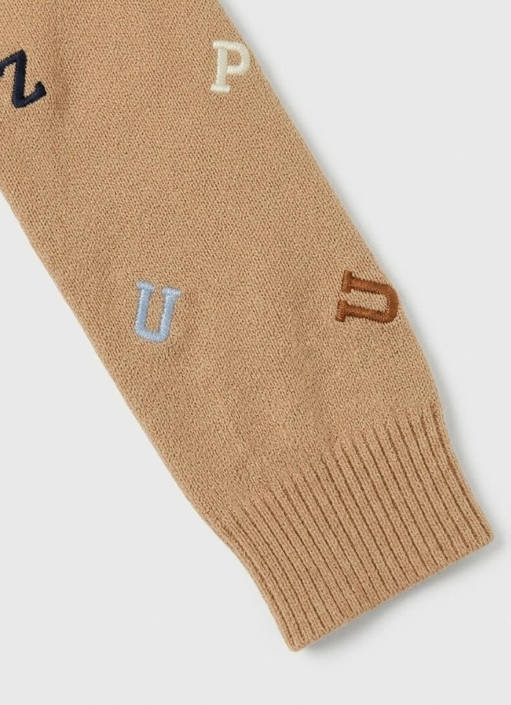 Jersey bebé niño camel letras bordadas punto fino cuello redondo botones hombro puños bajo acanalados