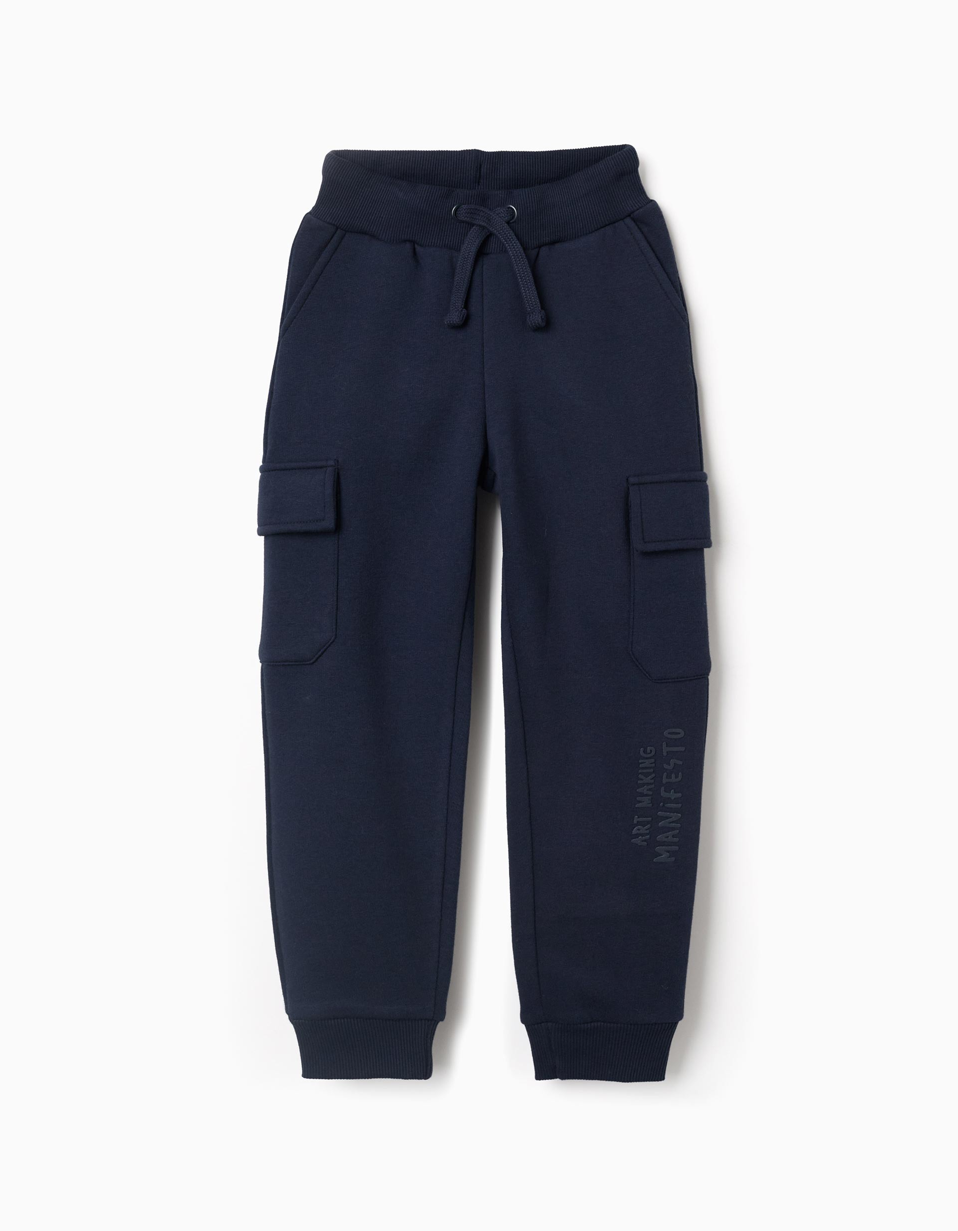 Pantalón chándal niño cargo azul marino oscuro cintura elástica cordón ajustable bolsillos laterales bolsillos parche solapa muslos bajos elásticos puño estampado relieve ART MAKING MANIFESTO