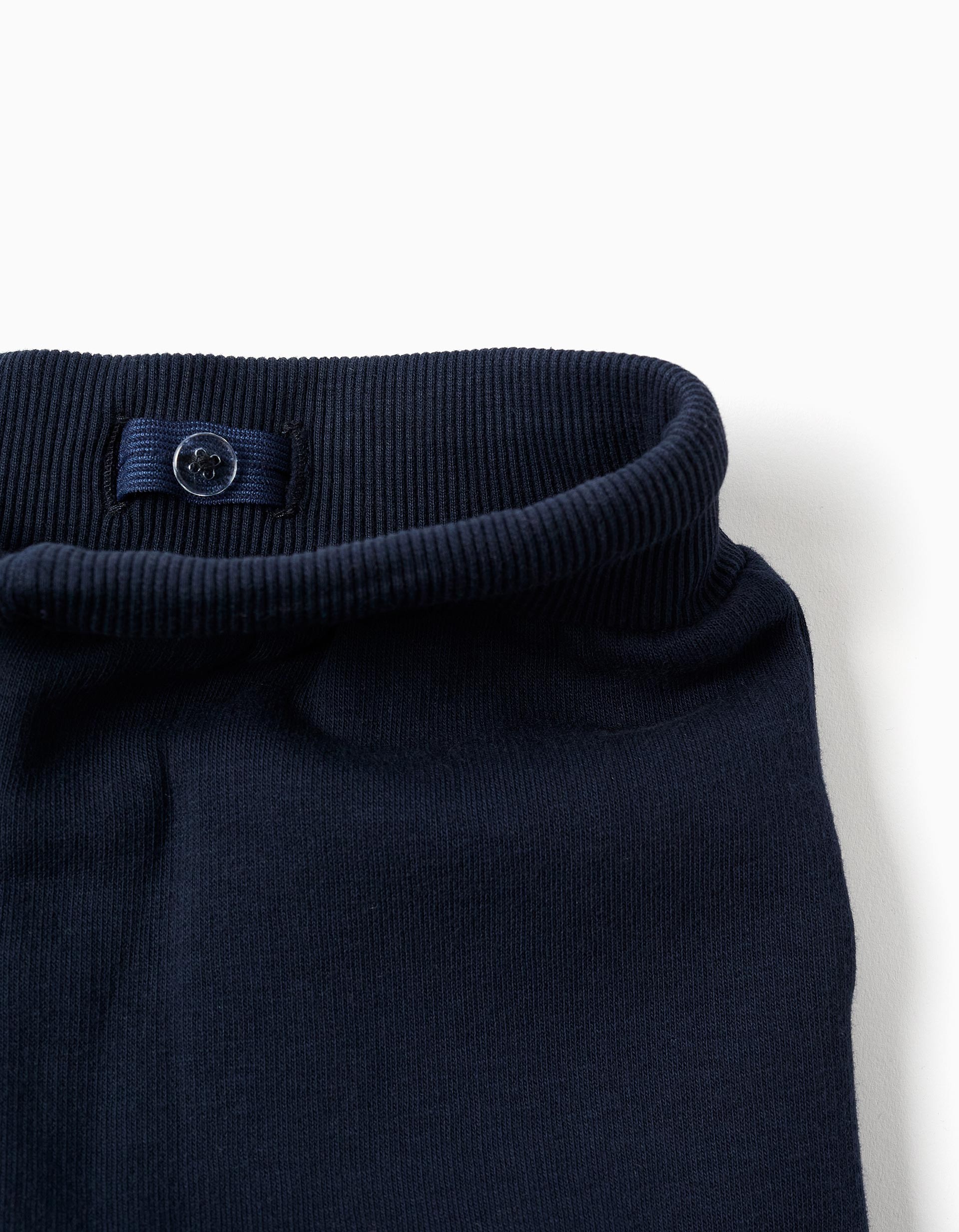 Pantalón chándal niño cargo azul marino oscuro cintura elástica cordón ajustable bolsillos laterales bolsillos parche solapa muslos bajos elásticos puño estampado relieve ART MAKING MANIFESTO