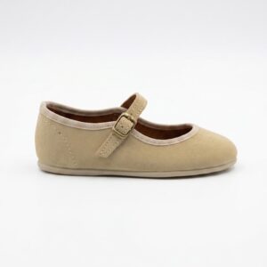 Merceditas niña Chuches beige camel terciopelo serraje ante sintético tira empeine cierre hebilla metálica suela fina flexible interior marrón claro plantilla