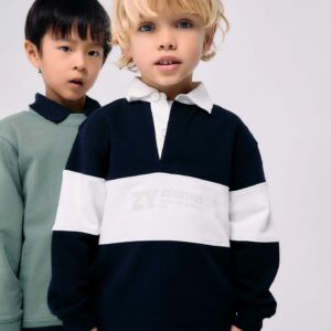 Polo rugby niño Zippy manga larga rayas horizontales azul marino blanco cuello polo botones ocultos puños bajo acanalados estampado ZY ARCHIVES ESTABLISHED SINCE 1996 felpa suave perchado.