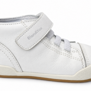 Deportiva barefoot bebé niño niña alta blanca piel doble velcro cordones elásticos Blanditos puntera ancha reforzada suela ultraflexible goma marrón claro zero drop antideslizante Crio's Hecho en España primeros pasos